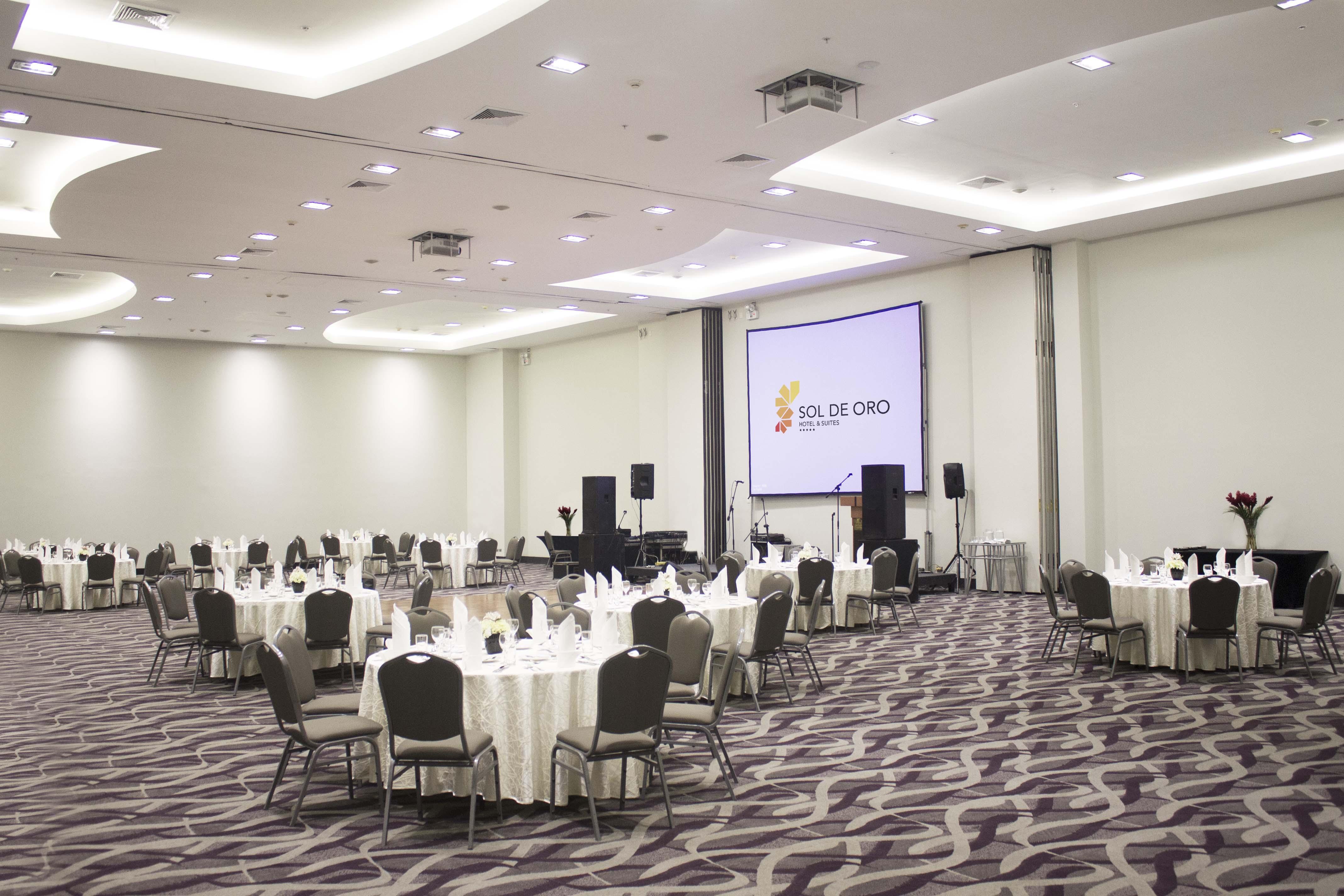 Hotel Sol De Oro & 5*