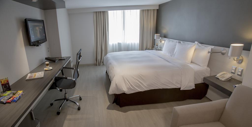 Sol De Oro Hotel&suites